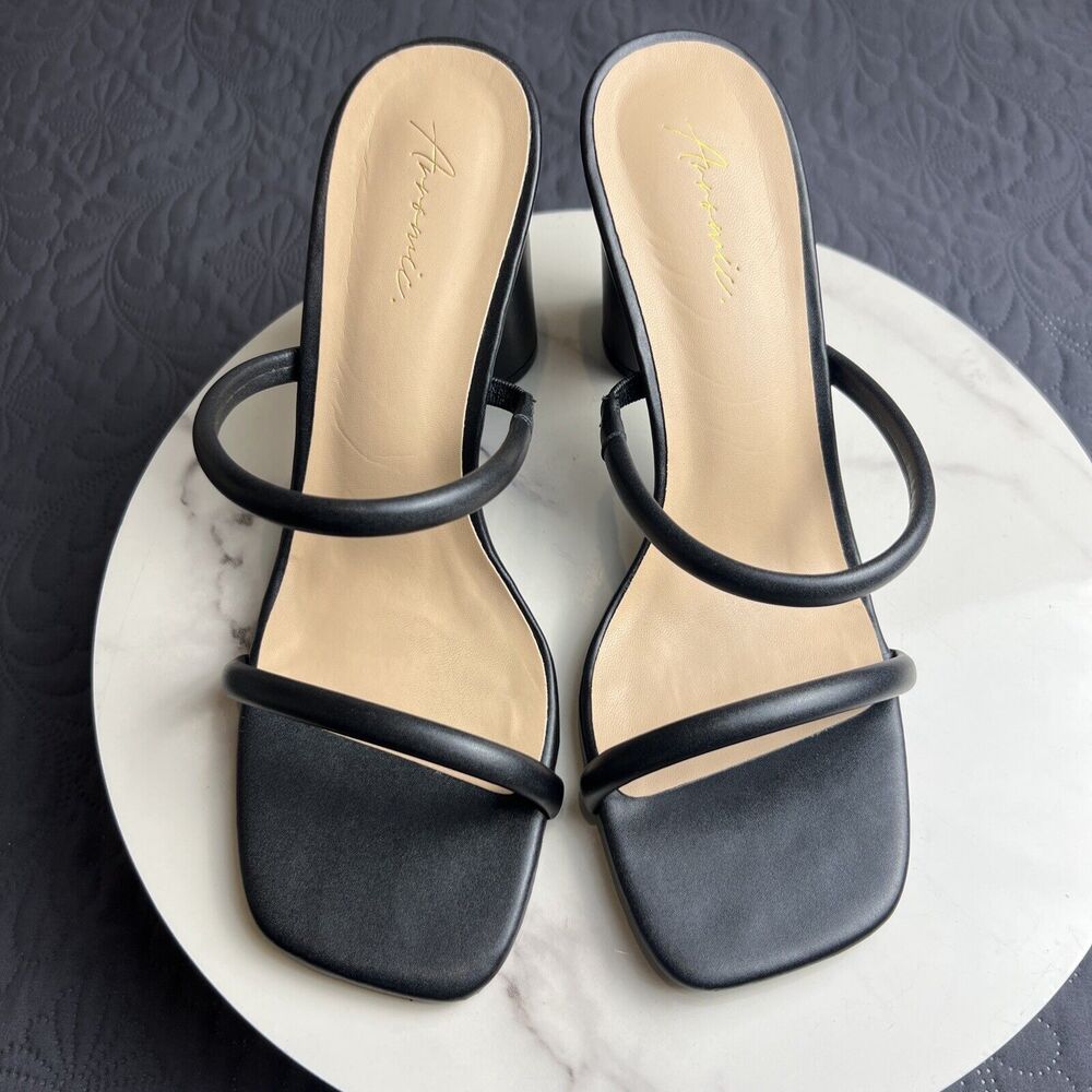 Arromic Heeled Sandals Square Toe Two Strap Block Heels SZ 11 Pre-Owned Summer